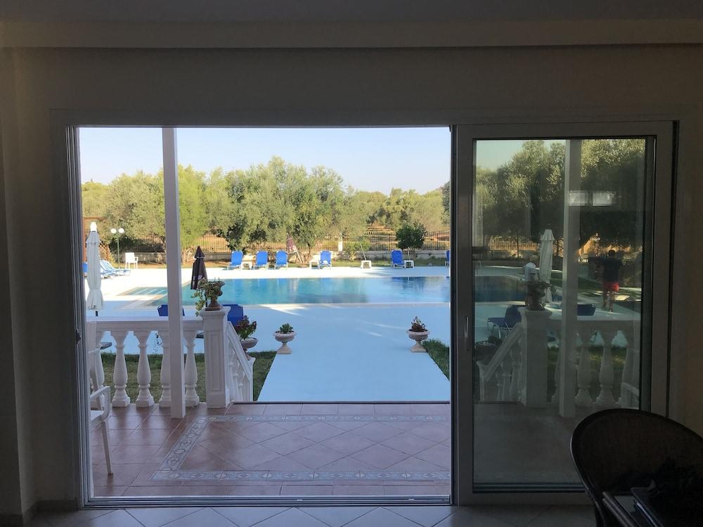 סבורונטה Ai Helis Resort מראה חיצוני תמונה