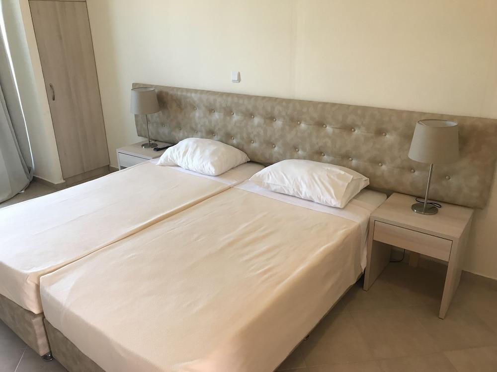 סבורונטה Ai Helis Resort מראה חיצוני תמונה