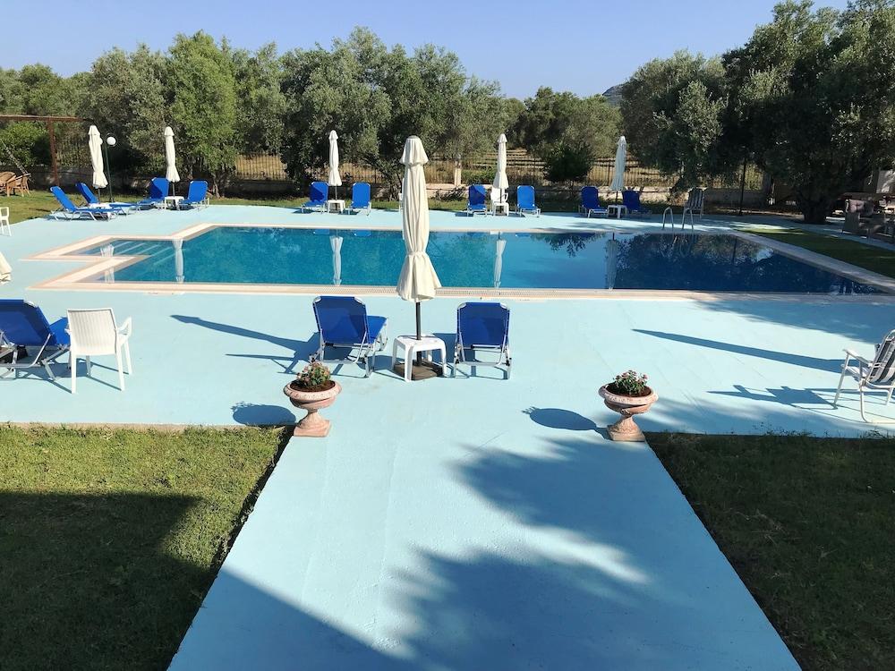 סבורונטה Ai Helis Resort מראה חיצוני תמונה
