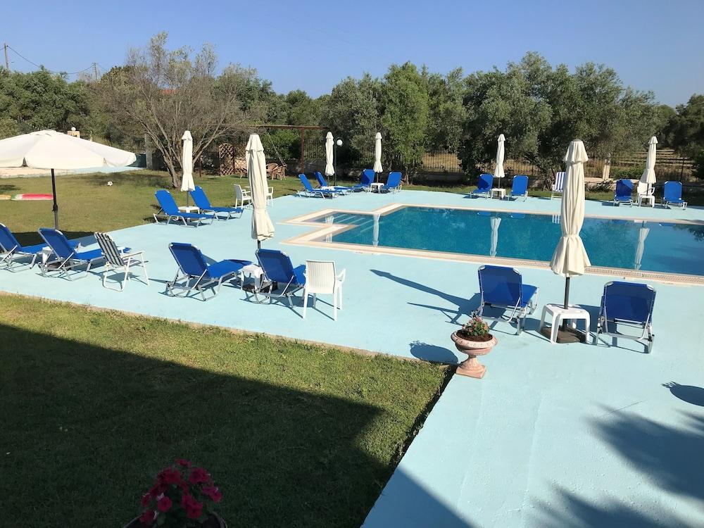 סבורונטה Ai Helis Resort מראה חיצוני תמונה