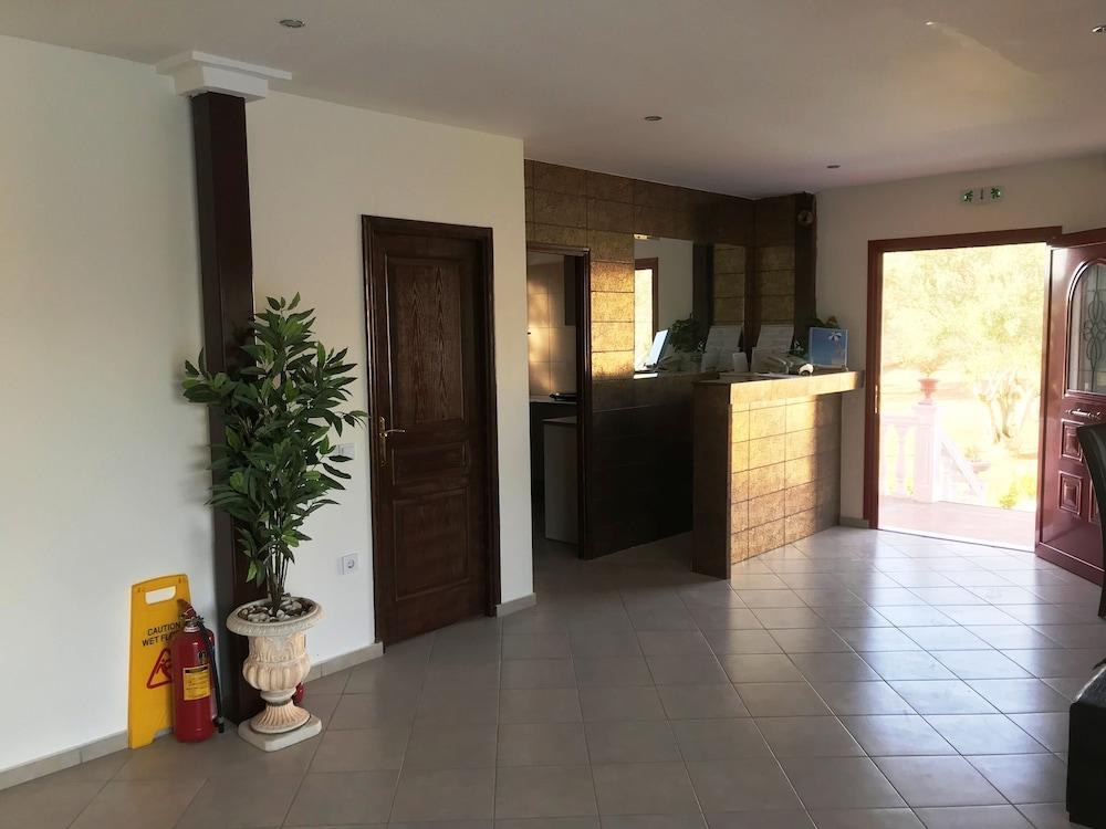 סבורונטה Ai Helis Resort מראה חיצוני תמונה